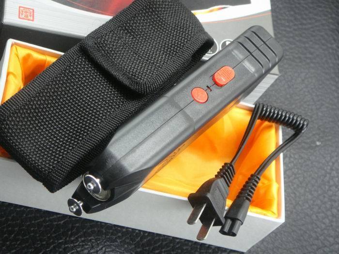 704型短款高壓防身電擊器